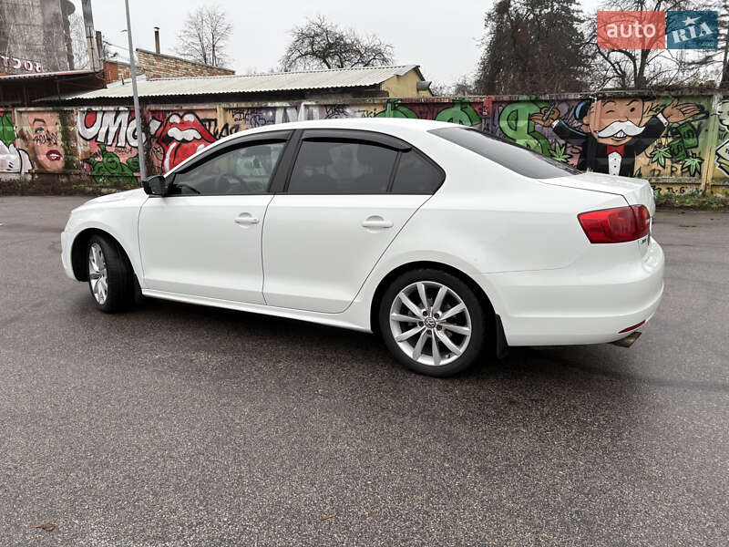 Седан Volkswagen Jetta 2014 в Харькове