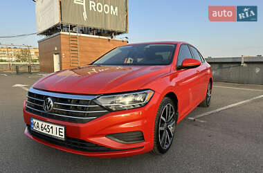 Седан Volkswagen Jetta 2019 в Киеве