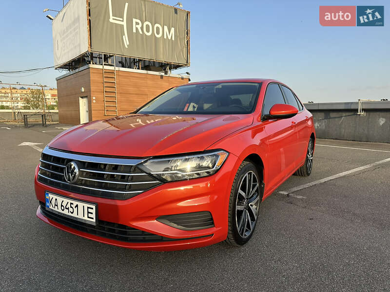 Седан Volkswagen Jetta 2019 в Киеве