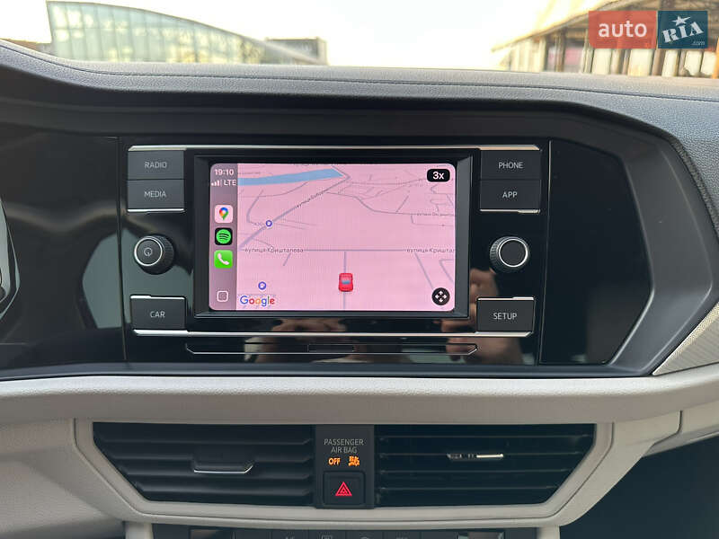 Седан Volkswagen Jetta 2019 в Киеве