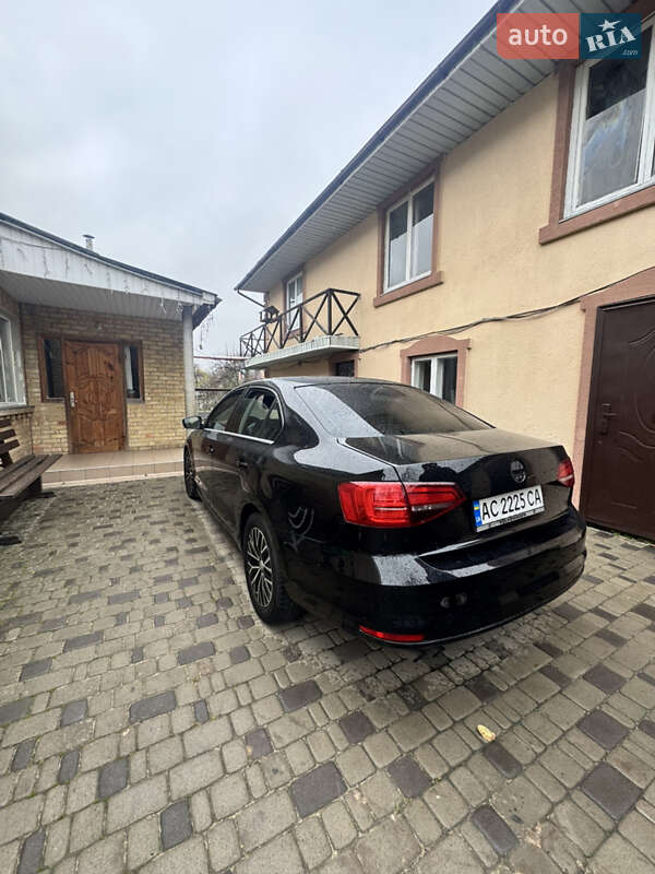 Седан Volkswagen Jetta 2017 в Святопетрівське