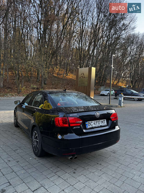 Седан Volkswagen Jetta 2014 в Львове