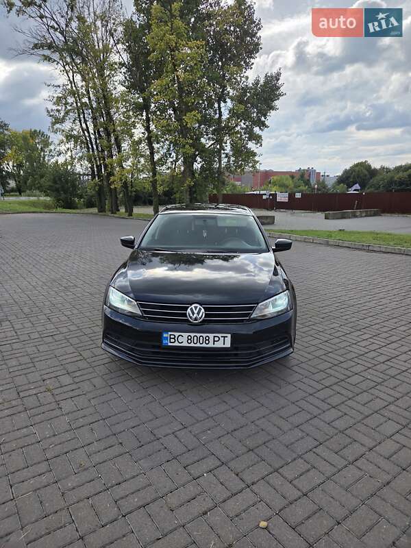 Седан Volkswagen Jetta 2014 в Львові