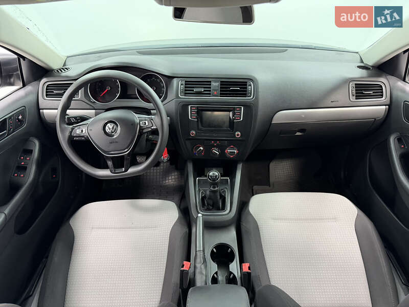 Седан Volkswagen Jetta 2017 в Одессе