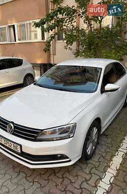 Седан Volkswagen Jetta 2016 в Одесі