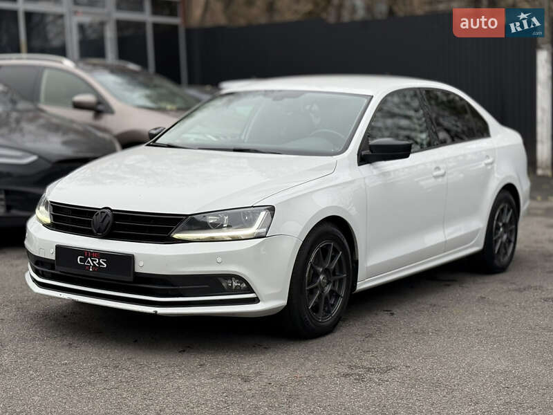 Седан Volkswagen Jetta 2015 в Киеве фото 4 Седан Volkswagen Jetta 2015 в Киеве