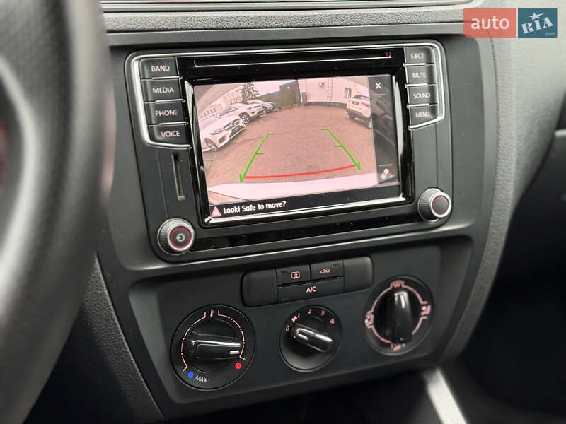 Седан Volkswagen Jetta 2015 в Киеве фото 22 Седан Volkswagen Jetta 2015 в Киеве