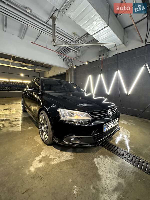 Седан Volkswagen Jetta 2014 в Одесі