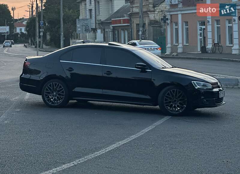 Седан Volkswagen Jetta 2014 в Одесі