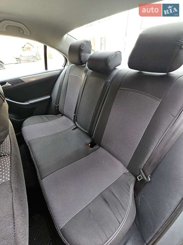 Седан Volkswagen Jetta 2016 в Черкассах