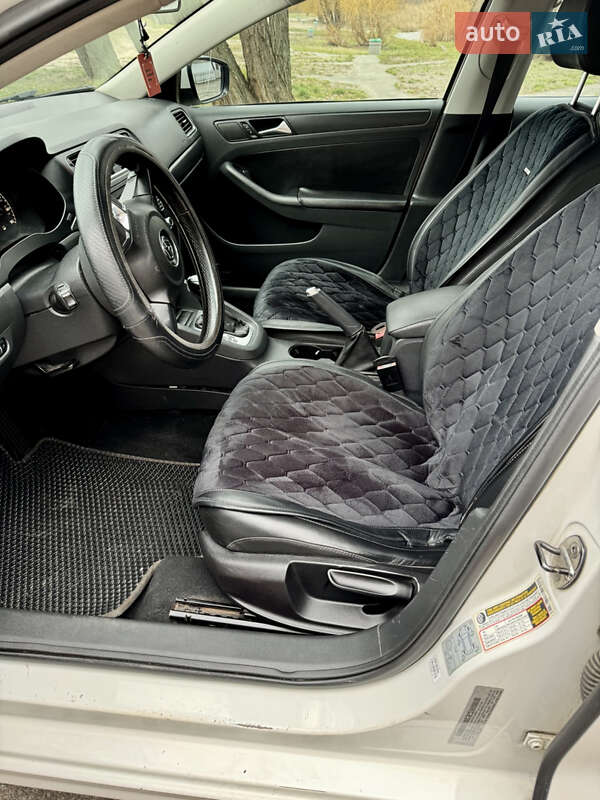 Седан Volkswagen Jetta 2011 в Харькове фото 8 Седан Volkswagen Jetta 2011 в Харькове