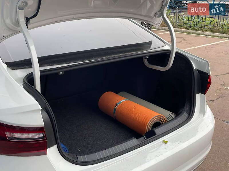 Седан Volkswagen Jetta 2020 в Киеве фото 13 Седан Volkswagen Jetta 2020 в Киеве
