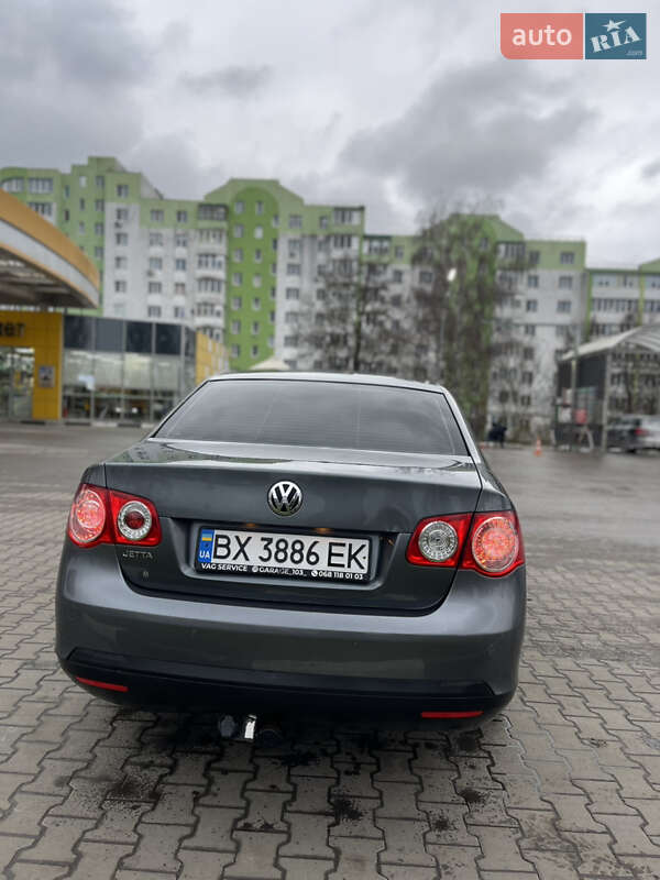 Седан Volkswagen Jetta 2010 в Хмельницькому