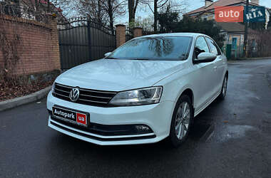Седан Volkswagen Jetta 2016 в Киеве