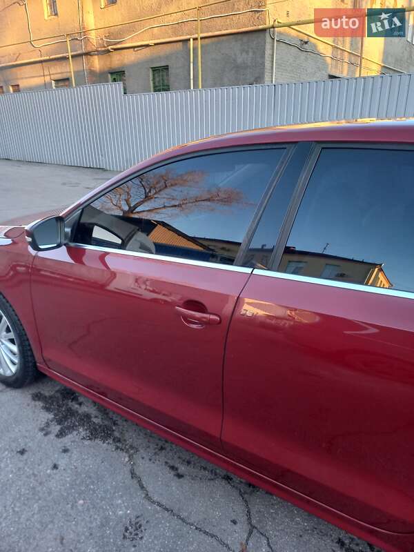 Седан Volkswagen Jetta 2016 в Кропивницькому