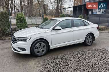 Седан Volkswagen Jetta 2018 в Хмельницькому