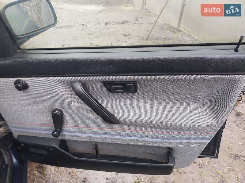 Седан Volkswagen Jetta 1989 в Черновцах