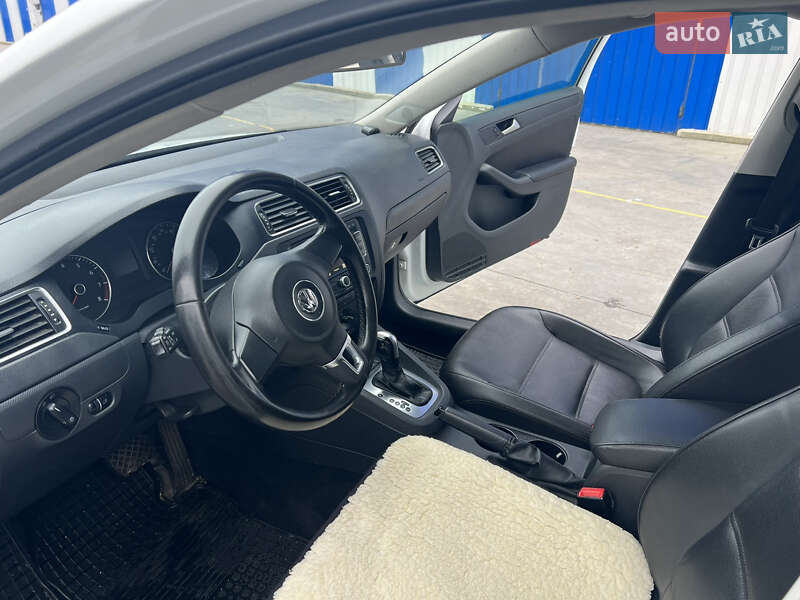 Седан Volkswagen Jetta 2014 в Одессе фото 15 Седан Volkswagen Jetta 2014 в Одессе
