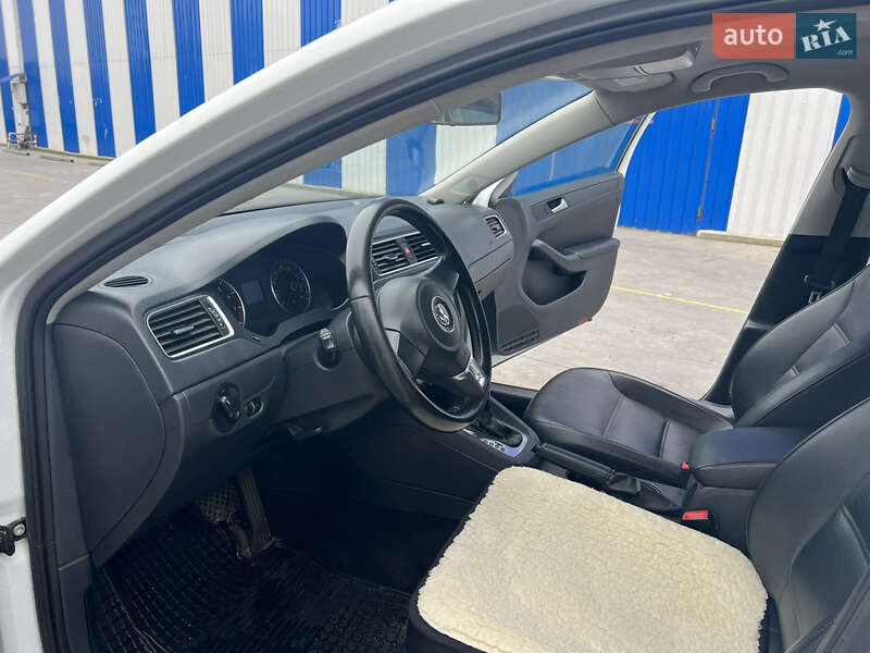 Седан Volkswagen Jetta 2014 в Одессе фото 17 Седан Volkswagen Jetta 2014 в Одессе