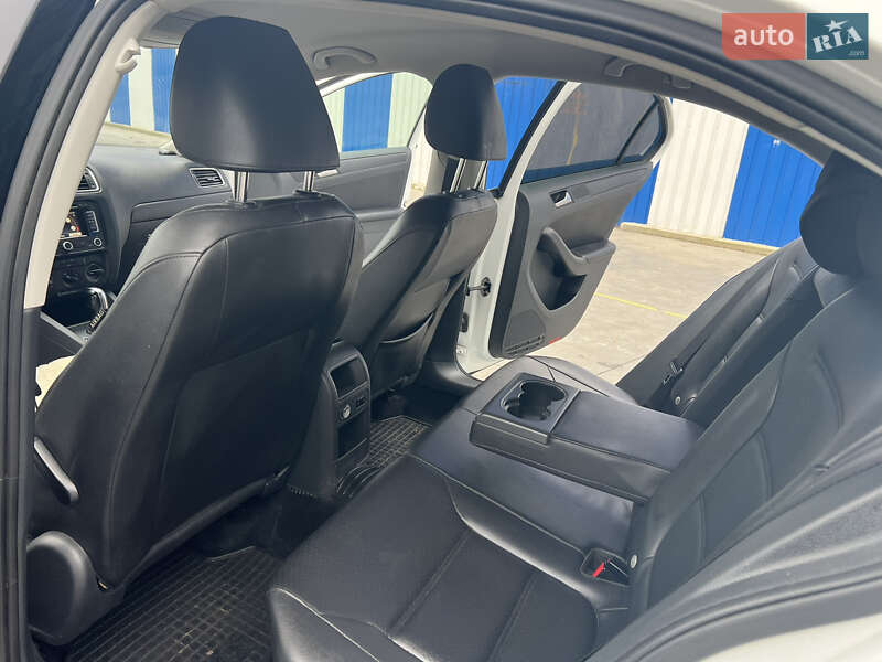 Седан Volkswagen Jetta 2014 в Одессе фото 19 Седан Volkswagen Jetta 2014 в Одессе