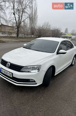 Седан Volkswagen Jetta 2016 в Києві