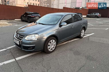Седан Volkswagen Jetta 2008 в Киеве
