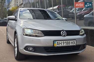 Седан Volkswagen Jetta 2012 в Киеве