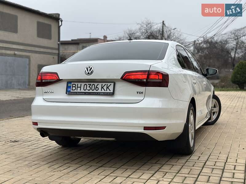 Седан Volkswagen Jetta 2016 в Одессе