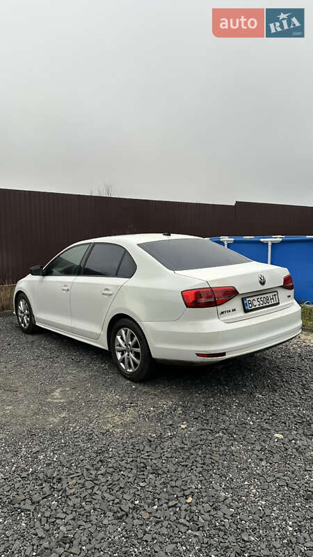Седан Volkswagen Jetta 2014 в Львові
