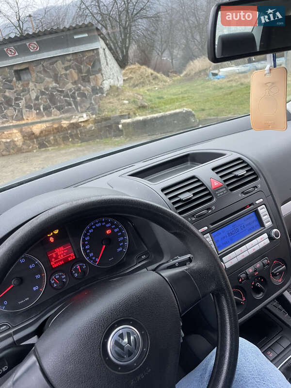 Седан Volkswagen Jetta 2006 в Косове