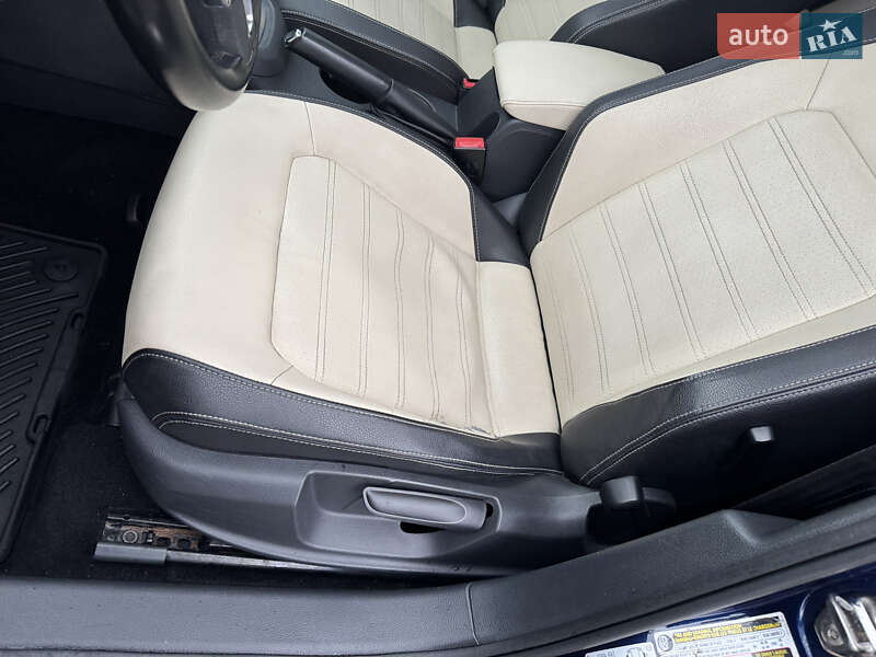 Седан Volkswagen Jetta 2012 в Києві