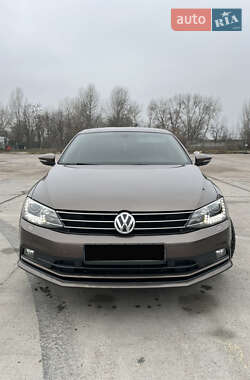 Седан Volkswagen Jetta 2015 в Киеве