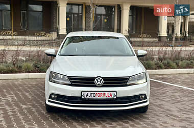Седан Volkswagen Jetta 2016 в Киеве