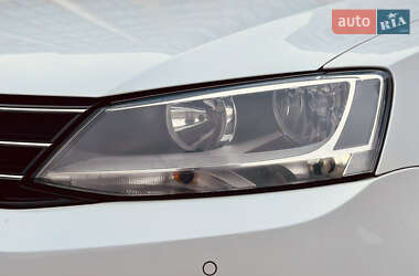 Седан Volkswagen Jetta 2016 в Киеве