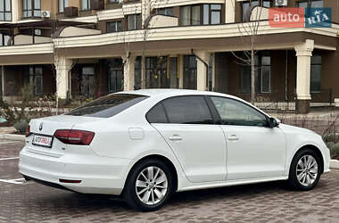 Седан Volkswagen Jetta 2016 в Киеве