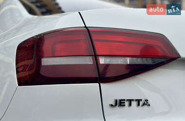 Седан Volkswagen Jetta 2016 в Киеве
