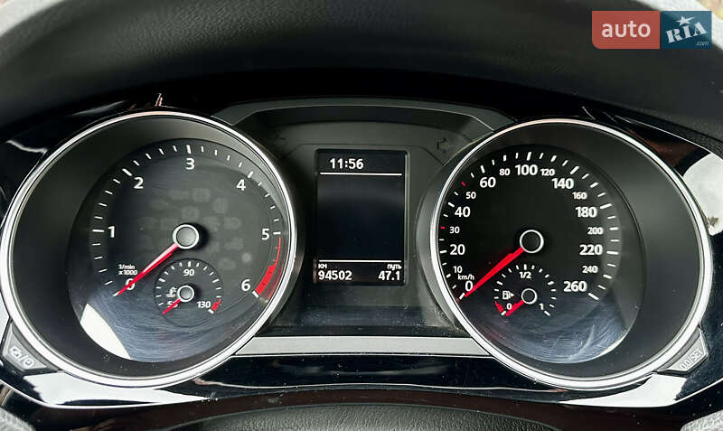 Седан Volkswagen Jetta 2016 в Киеве