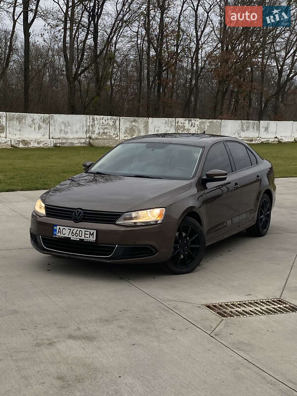 Седан Volkswagen Jetta 2013 в Луцьку