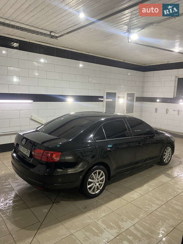 Седан Volkswagen Jetta 2011 в Лозовій