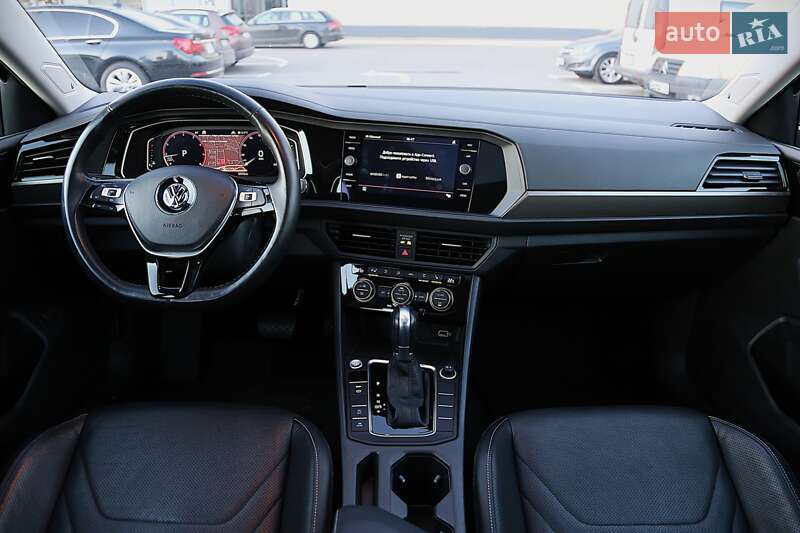 Седан Volkswagen Jetta 2018 в Києві