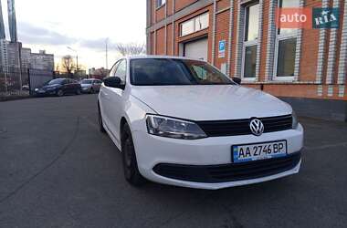 Седан Volkswagen Jetta 2013 в Києві