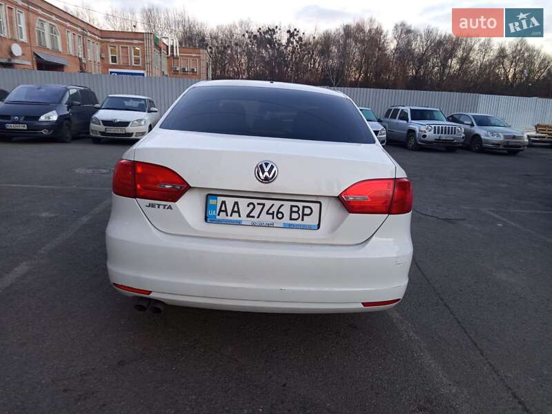Седан Volkswagen Jetta 2013 в Києві