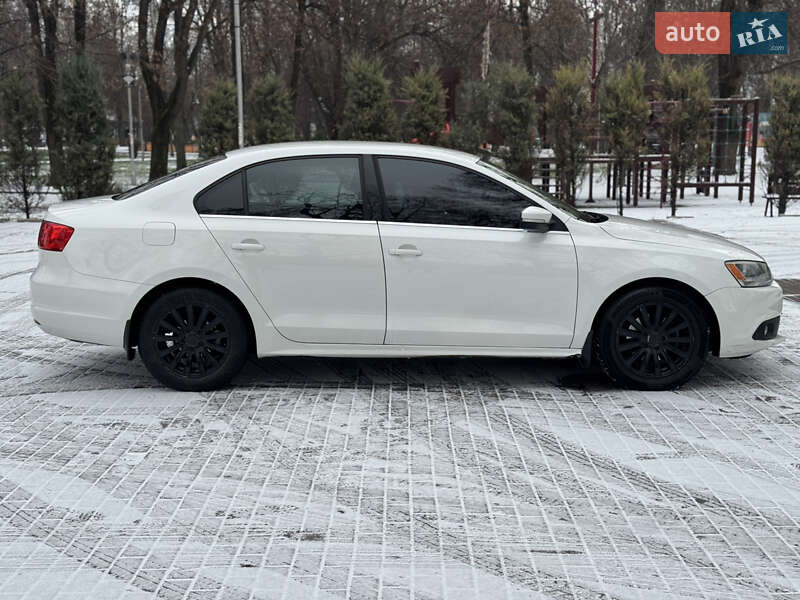 Седан Volkswagen Jetta 2013 в Кам'янському