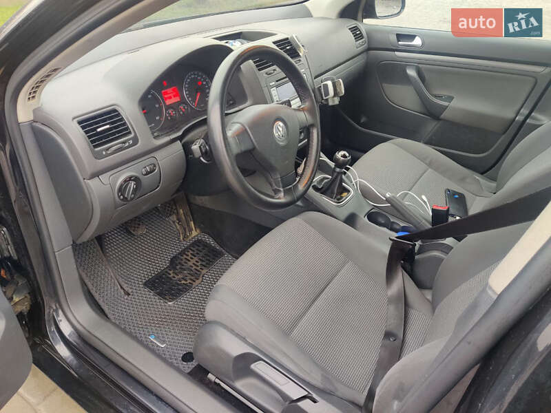 Седан Volkswagen Jetta 2007 в Львові