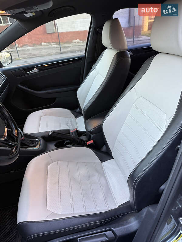 Седан Volkswagen Jetta 2015 в Києві фото 8 Седан Volkswagen Jetta 2015 в Києві