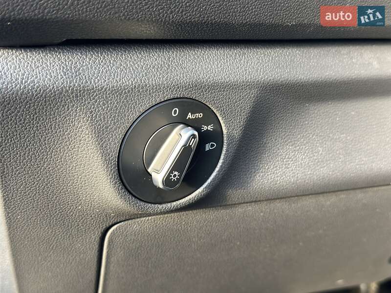 Седан Volkswagen Jetta 2023 в Киеве