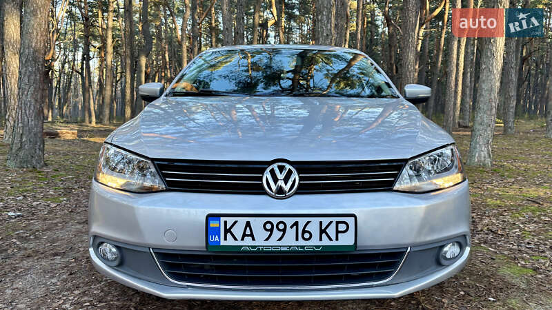 Седан Volkswagen Jetta 2014 в Киеве фото 6 Седан Volkswagen Jetta 2014 в Киеве