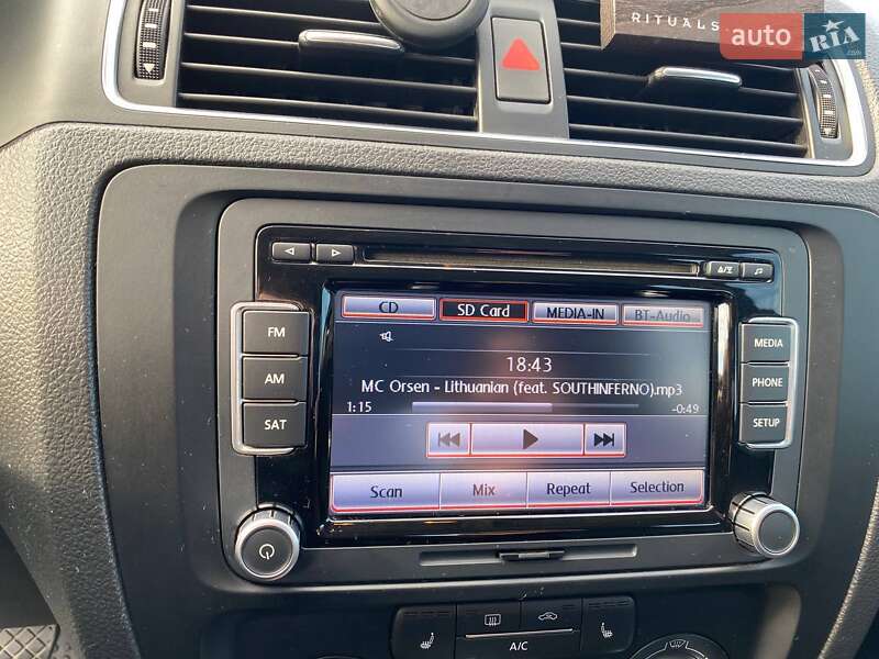 Седан Volkswagen Jetta 2013 в Києві