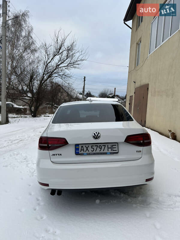 Седан Volkswagen Jetta 2016 в Харкові