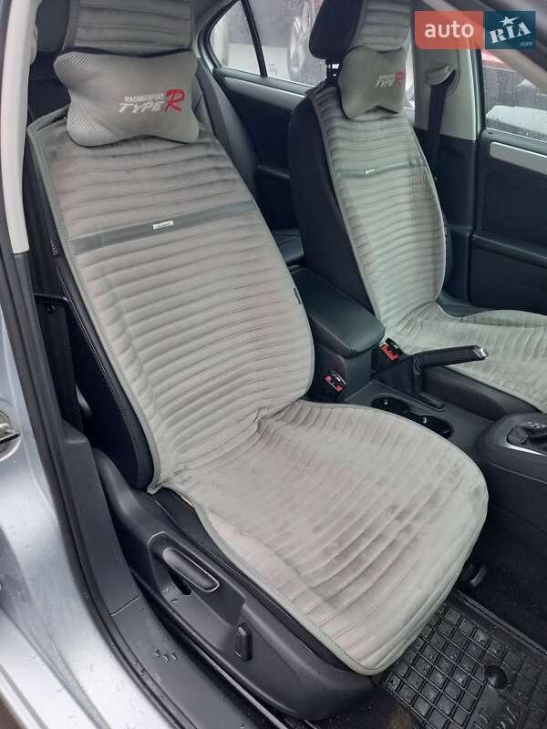 Седан Volkswagen Jetta 2012 в Тальному